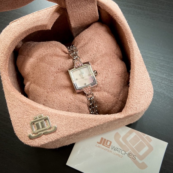 Jennifer Lopez Accessories - JLO Jennifer Lopez Silver Heart Link Chain Watch